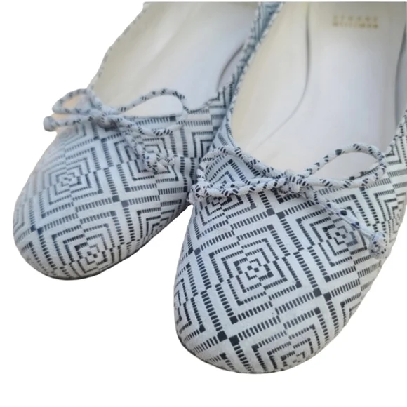 STUART WEITZMAN Leather Ballet Flats 8 Geometric Bows Stone Low Pile Suede RARE - Picture 8 of 16
